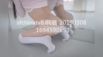 约修身毛衣紧身牛仔裤气质妹子，好显身材前凸后翘