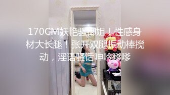 偷窥美容院，妈妈半裸儿子脱光坐屁股上上油推背，缓解疲劳的一天，弄完按摩腿部，摸了下小鸡鸡：热啦？这妈妈够开放的！