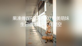 请她吃喝玩乐，嗨够了就给艹