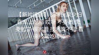  大鸡巴小哥双飞两个极品纹身小妹，全程露脸草嘴舔逼，大鸡巴轮草抽插，各种体位玩弄揉奶干逼，呻吟可射刺激