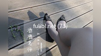 绿奴打扑克输了脱衣服