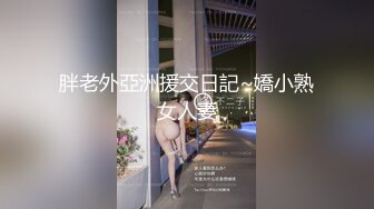 三男一女淫荡骚货，4P淫乱名场面，操多毛骚逼，两根屌一起舔，贪婪吸吮，车轮战，前后夹击