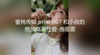 极品吊钟乳大奶黑丝人妻,奶子太有特点了,外八字奶,硕大下垂,小茓洞口还很紧