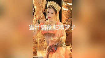   宾馆中中年夫妻一群啪啪做爱后入花样超多解锁征服熟女老婆